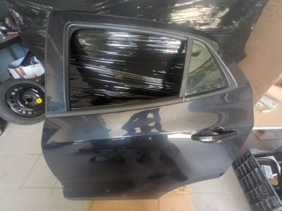 OPEL MOKKA Bal hátsó Ajtó Fekete (Részeivel) 10320 - Bal hátsó Ajtó (Részeivel)