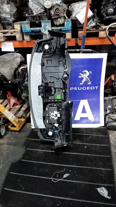 Peugeot 301 műszerfal  - 1. kép