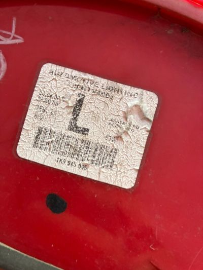 VW GOLF V Bal Hátsó Lámpa - Bal Hátsó Lámpa