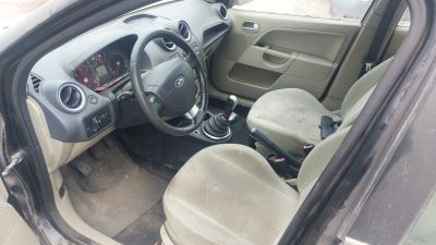 FORD FIESTA 1,4 TDCi Bontott alkatrészei - 5. kép