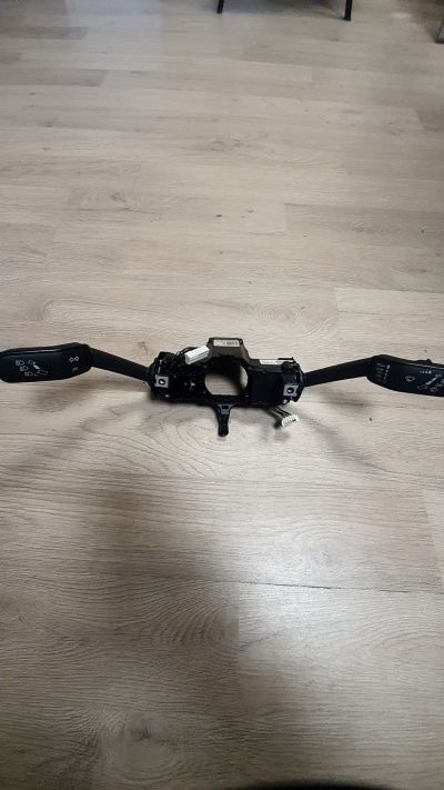 Bajuszkapcsoló  - 1. kép