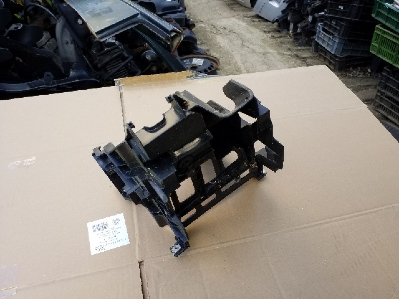 SKODA OCTAVIA II (1Z3) Biztosítéktábla Utastér