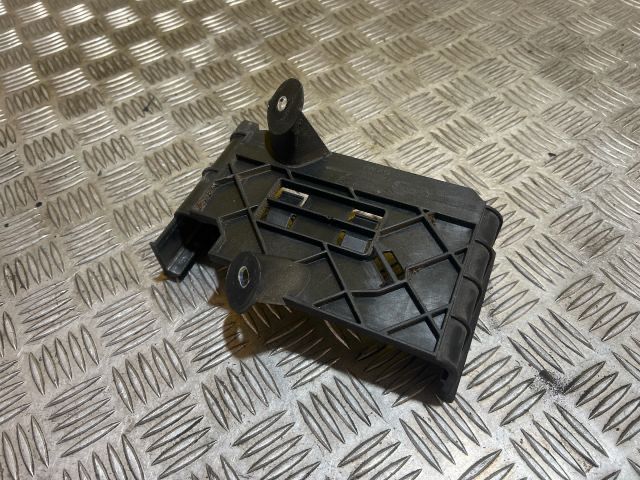 VW GOLF VII (5G1) Motorvezérlő Tartó - Motorvezérlő | EXPO.HU