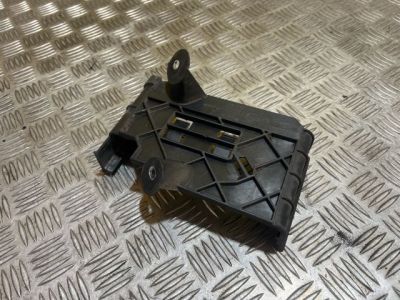 VW GOLF VII (5G1) Motorvezérlő Tartó - 1. kép