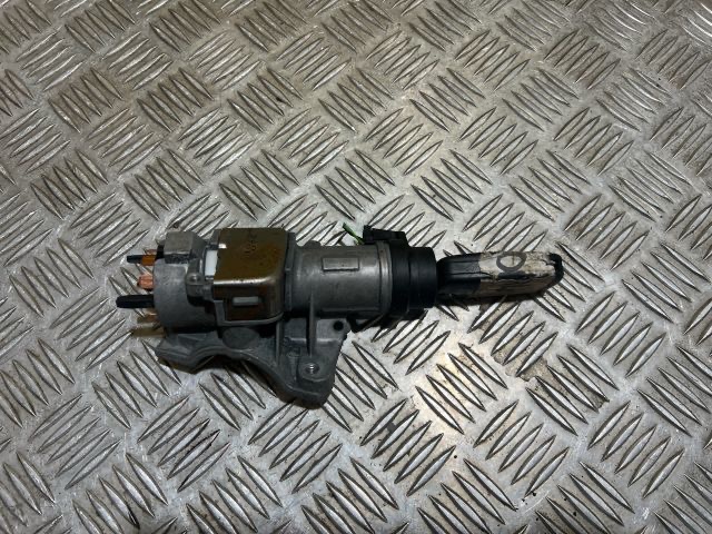 AUDI A4 (8E2, B6) Gyújtáskapcsoló image 4