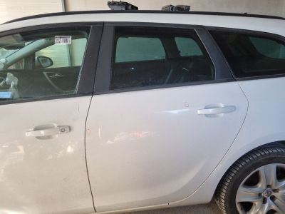 OPEL ASTRA J Sports Tourer Bal hátsó Ajtó Fehér (Részeivel) 6040 - 2. kép