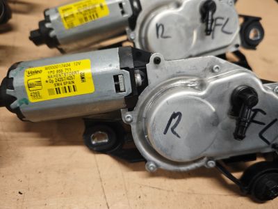 Hátsó ablaktörlő motor face lift modellekhez