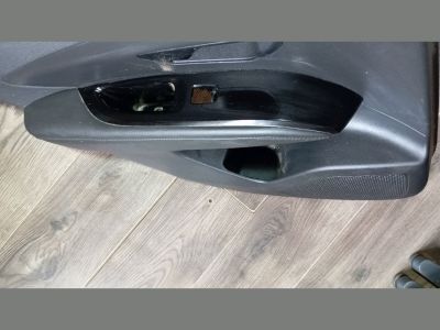 HYUNDAI TUCSON Bal hátsó Ajtó Kárpit - 7. kép