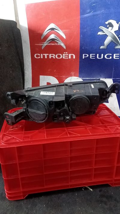 Citroen C4 Picasso bal első lámpa - 1. kép