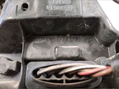 Bal Hátsó Lámpa Foglalat - 3. kép