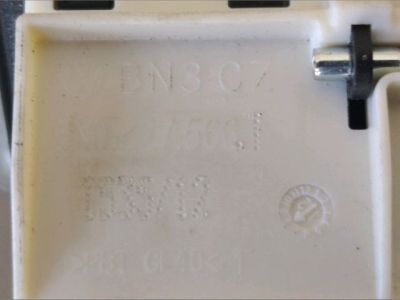 Csomagtérajtó Kapcsoló - 3. kép