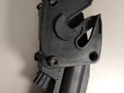 Csomagtérajtó Bal Zsanér