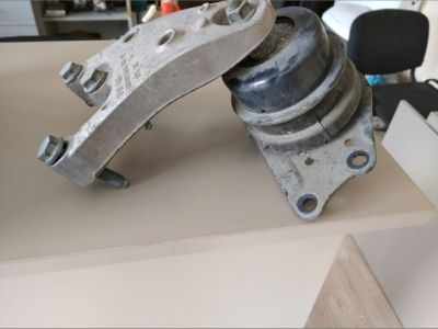 Motor Tartó Bak Jobb - Bak