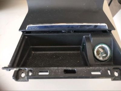 Első Hamutartó - Hamutartó