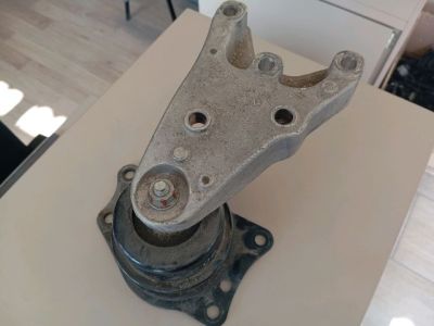 Motor Tartó Bak Jobb