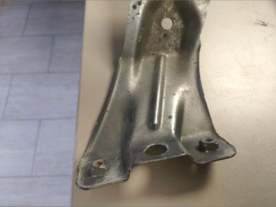 Jobb Sárvédő Oldaltartó - Karosszéria egyéb