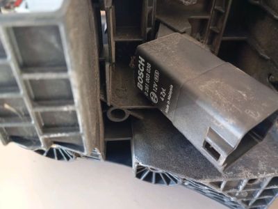 Biztosítéktábla Motortér - 6. kép