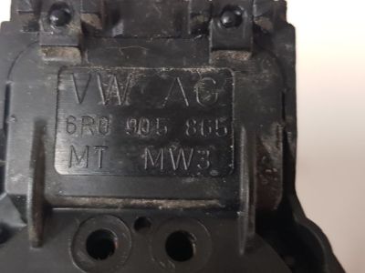 Gyújtáskapcsoló Házzal - 4. kép