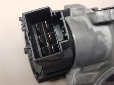 Gyújtáskapcsoló Házzal - 6. kép