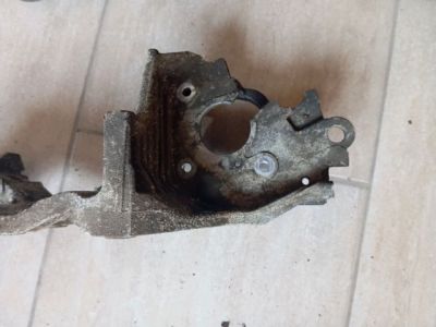 Generátor Tartó Bak - 5. kép