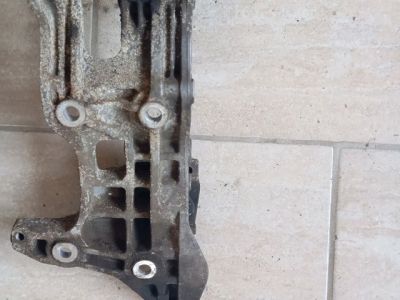 Generátor Tartó Bak - 7. kép