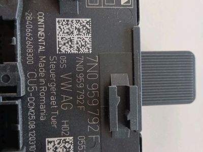 Jobb első Ajtó Vezérlőegység - Elektronika