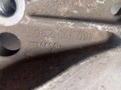 Jobb első Segédkeret Kitámasztó - 3. kép