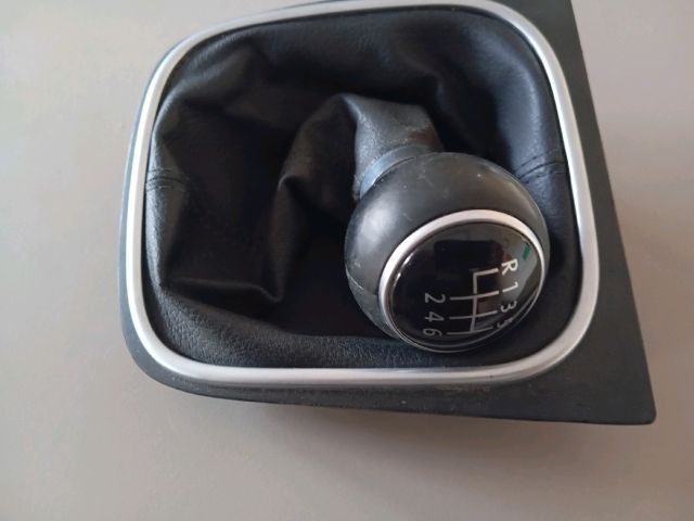 Váltógomb - Váltógomb | EXPO.HU