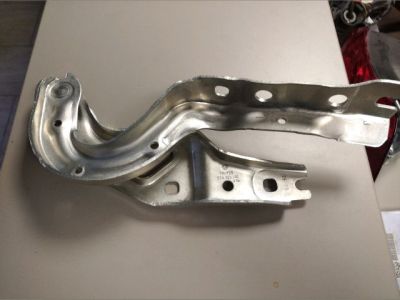 Motorháztető Bal Zsanér