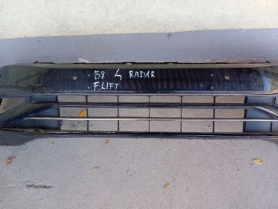 Első Lökhárító (Üresen) - Lökhárító