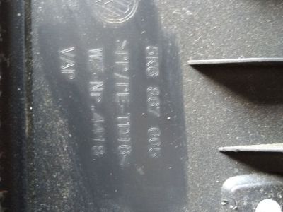 Csomagtérajtó Burkolat Alsó - Burkolat