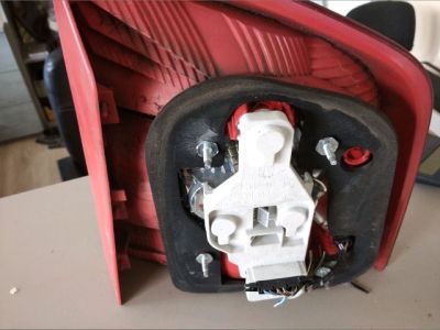 Bal Hátsó Lámpa - Hátsó Lámpa