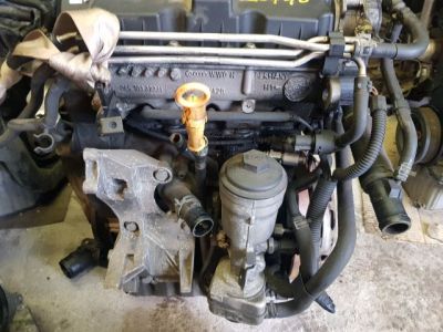 Komplett Motor (Segédberendezésekkel) - Motor