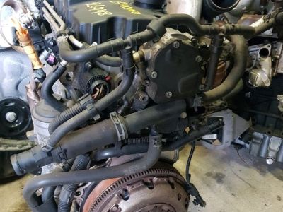 Komplett Motor (Segédberendezésekkel) - Motor