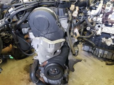 Komplett Motor (Segédberendezésekkel) - 5. kép