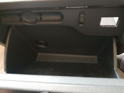 Kesztyűtartó Ajtó - 3. kép