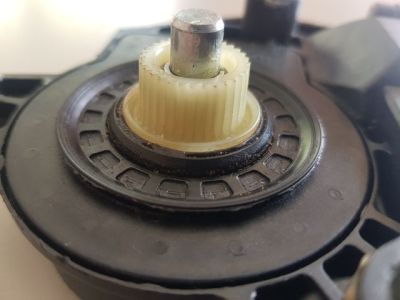 Bal hátsó Ablakemelő Motor - 6. kép