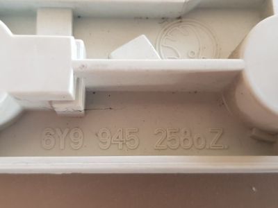 Jobb Hátsó Lámpa Foglalat - Foglalat