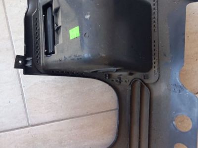 Bal Alsó Műszerfal Burkolat - Burkolat