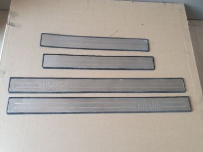 Első Küszöb Díszléc