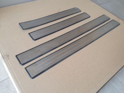 Első Küszöb Díszléc - Díszléc