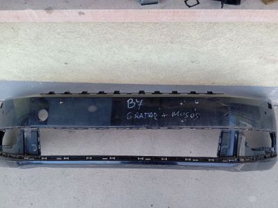 Első Lökhárító (Üresen) - Lökhárító