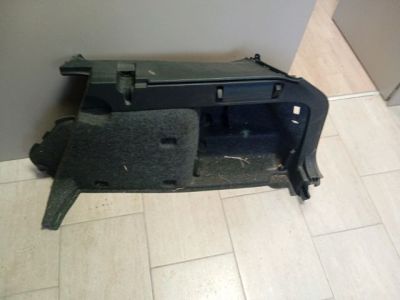 Jobb hátsó Csomagtér Burkolat (Műanyag)