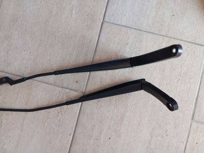 Első Ablaktörlő Kar - 1. kép