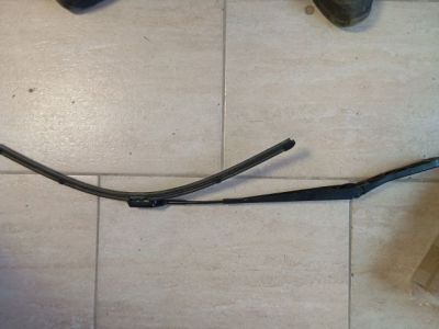 Bal első Ablaktörlő Kar