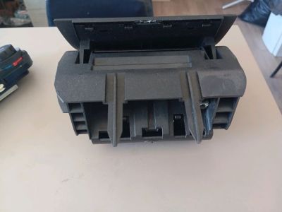 Első Hamutartó - 2. kép