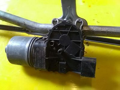 Első Ablaktörlő Szerkezet Motorral - Motor