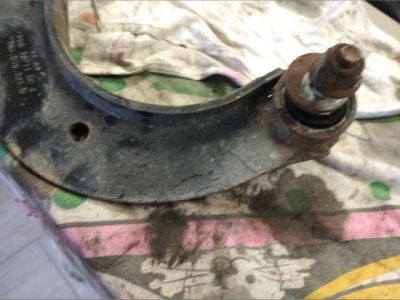 Bal hátsó Futómű Kitámasztó - Futómű, kormányzás, felni