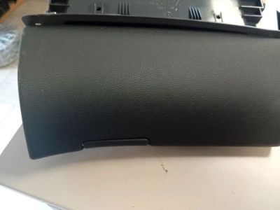 Jobb első Tároló Rekesz - Tároló rekesz