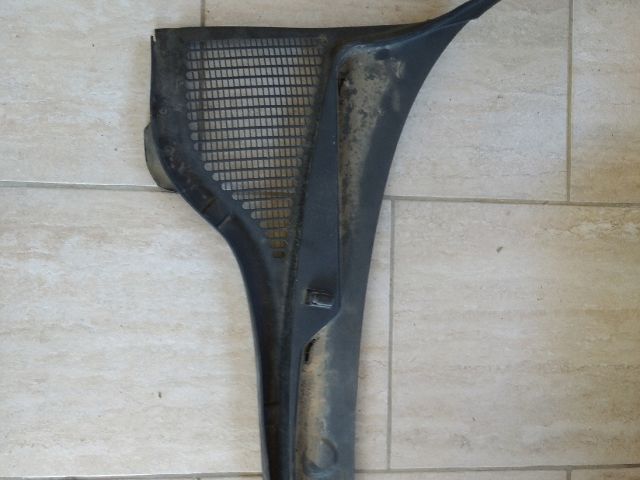 Jobb Levélrács Záróvég - Karosszéria egyéb | EXPO.HU